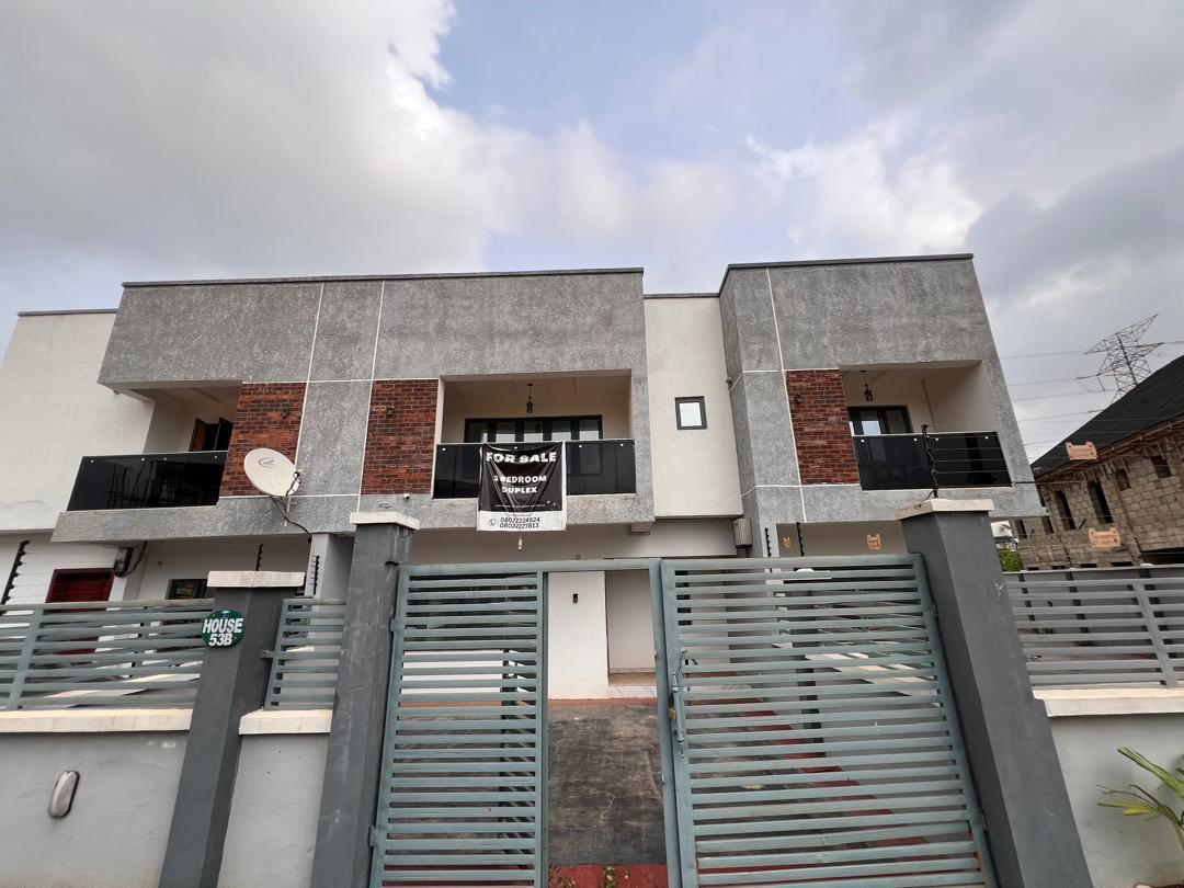 4 Bedrooms Terrace Duplex